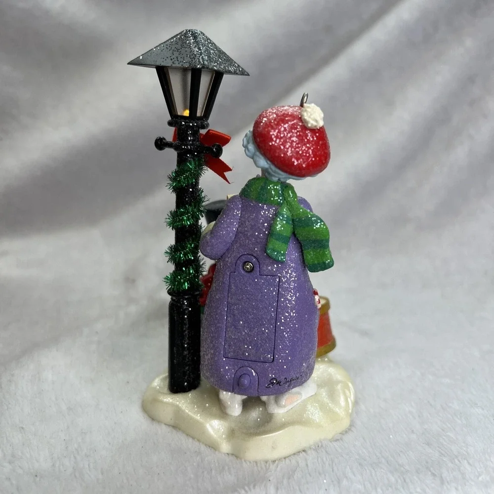 2005 Hallmark‎ Keepsake Musical Ornament Maxine The Crabby Caroler QXL7592